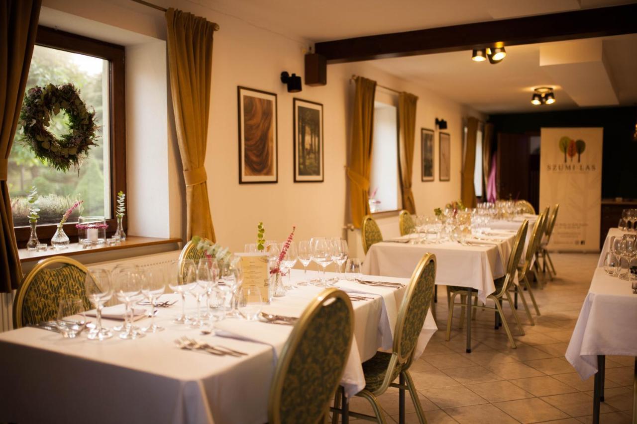 Szumi Las Events & Apartments Regimin Ngoại thất bức ảnh