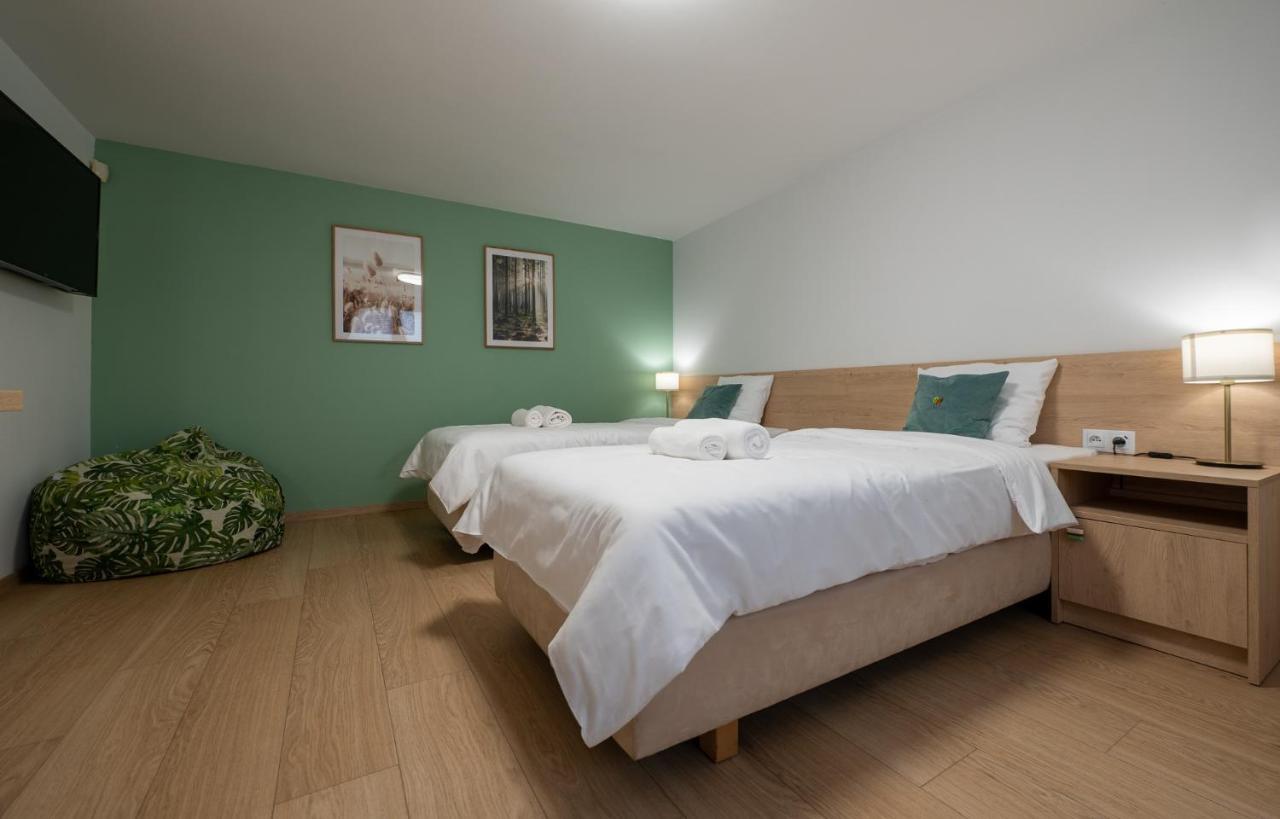 Szumi Las Events & Apartments Regimin Ngoại thất bức ảnh