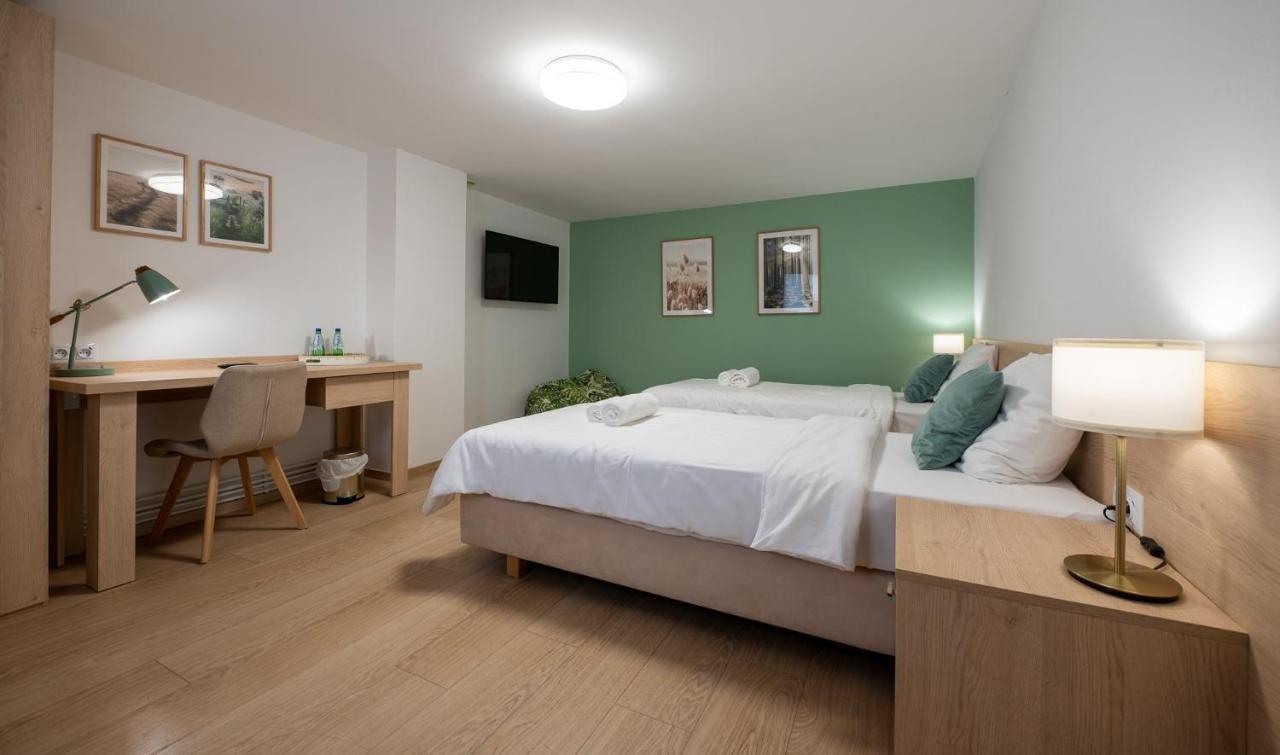 Szumi Las Events & Apartments Regimin Ngoại thất bức ảnh